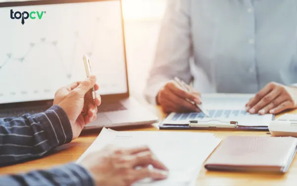 Nhân viên kinh doanh/Sales là gì? Từ A đến Z về nghề Sales