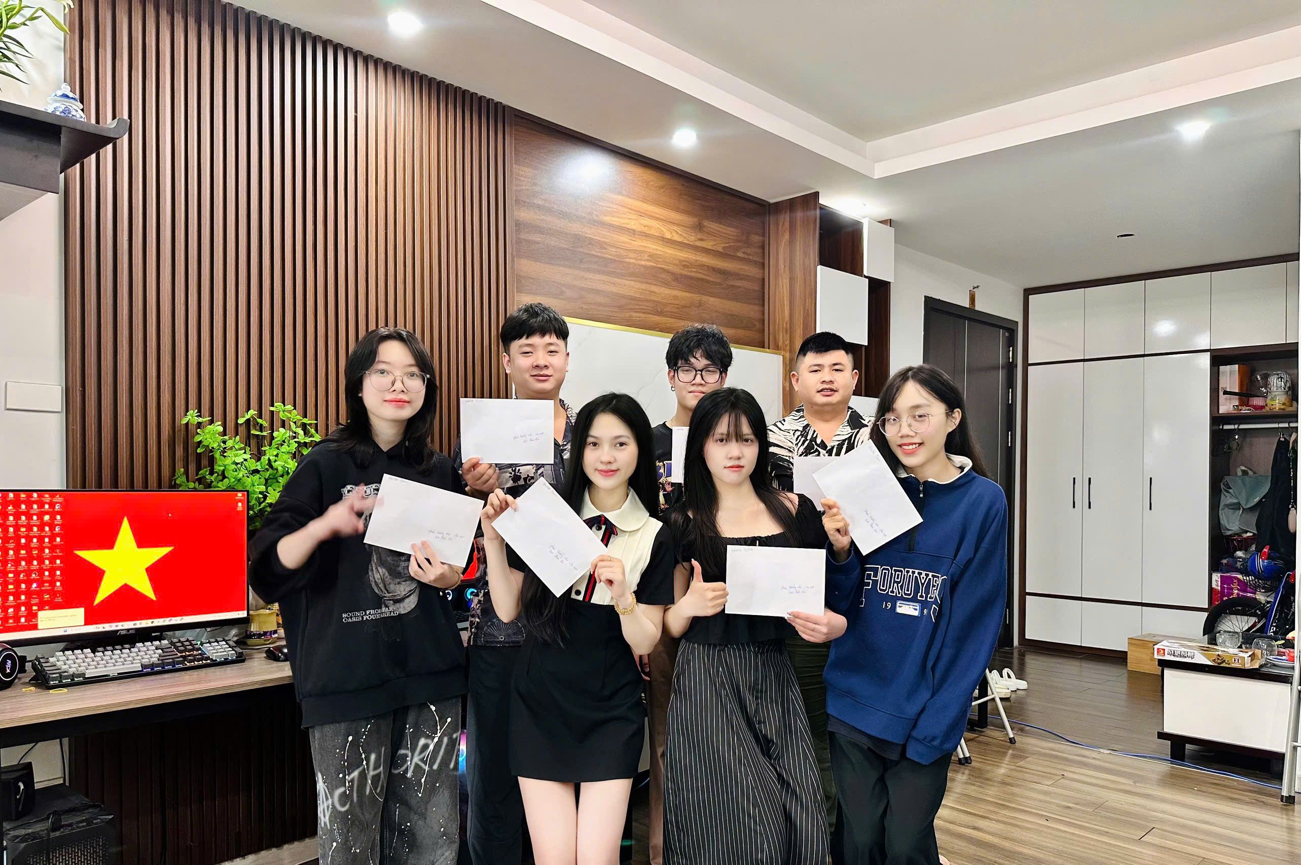 CÔNG TY TNHH ĐẦU TƯ THƯƠNG MẠI DỊCH VỤ NHỰA VINH QUANG