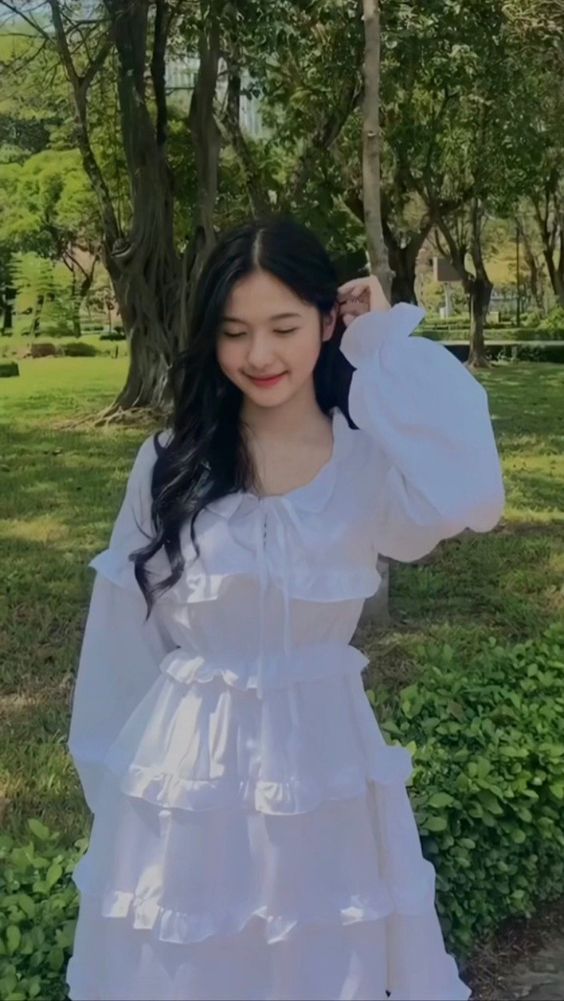 HỒNG LIÊN