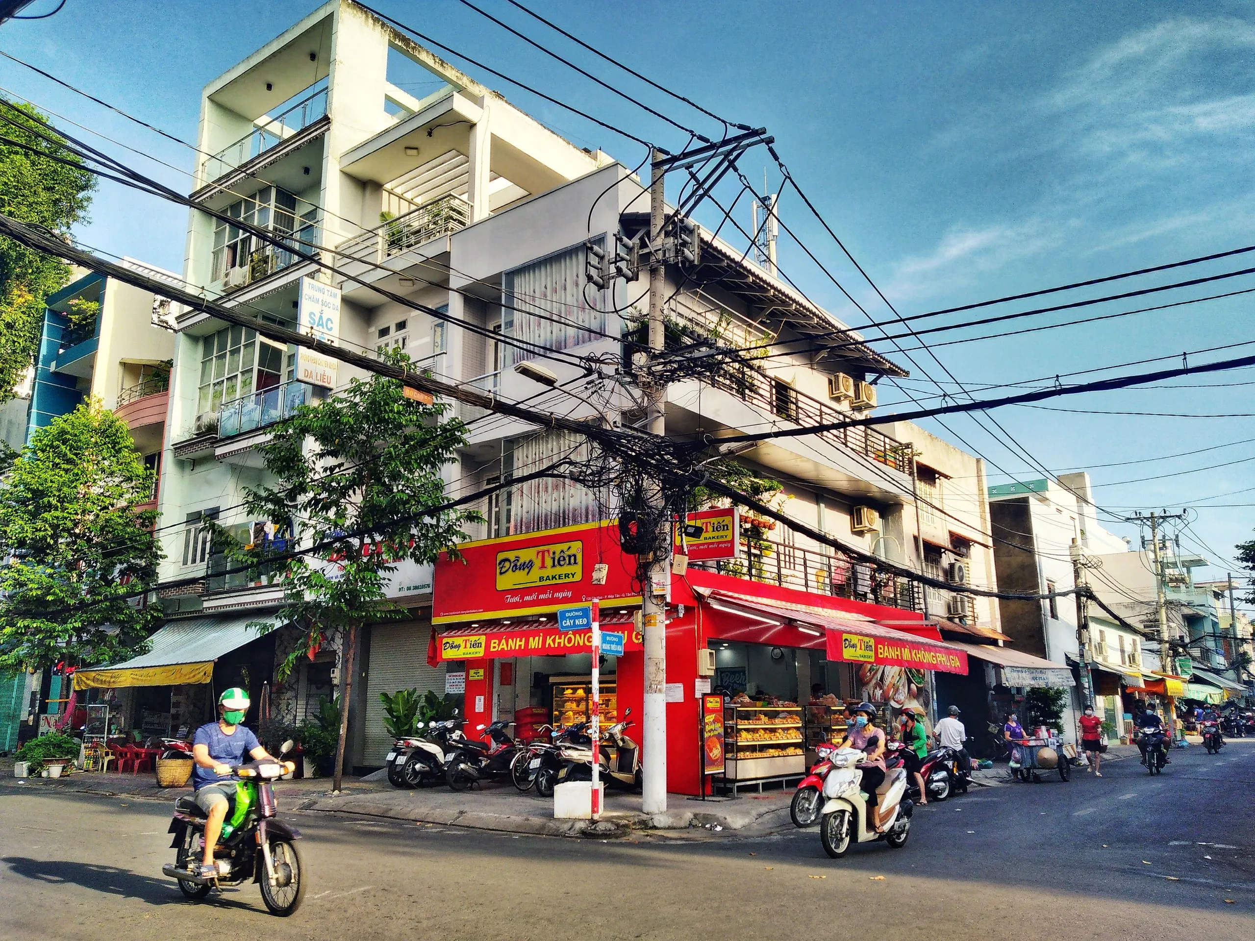 Công Ty TNHH Đồng Tiến